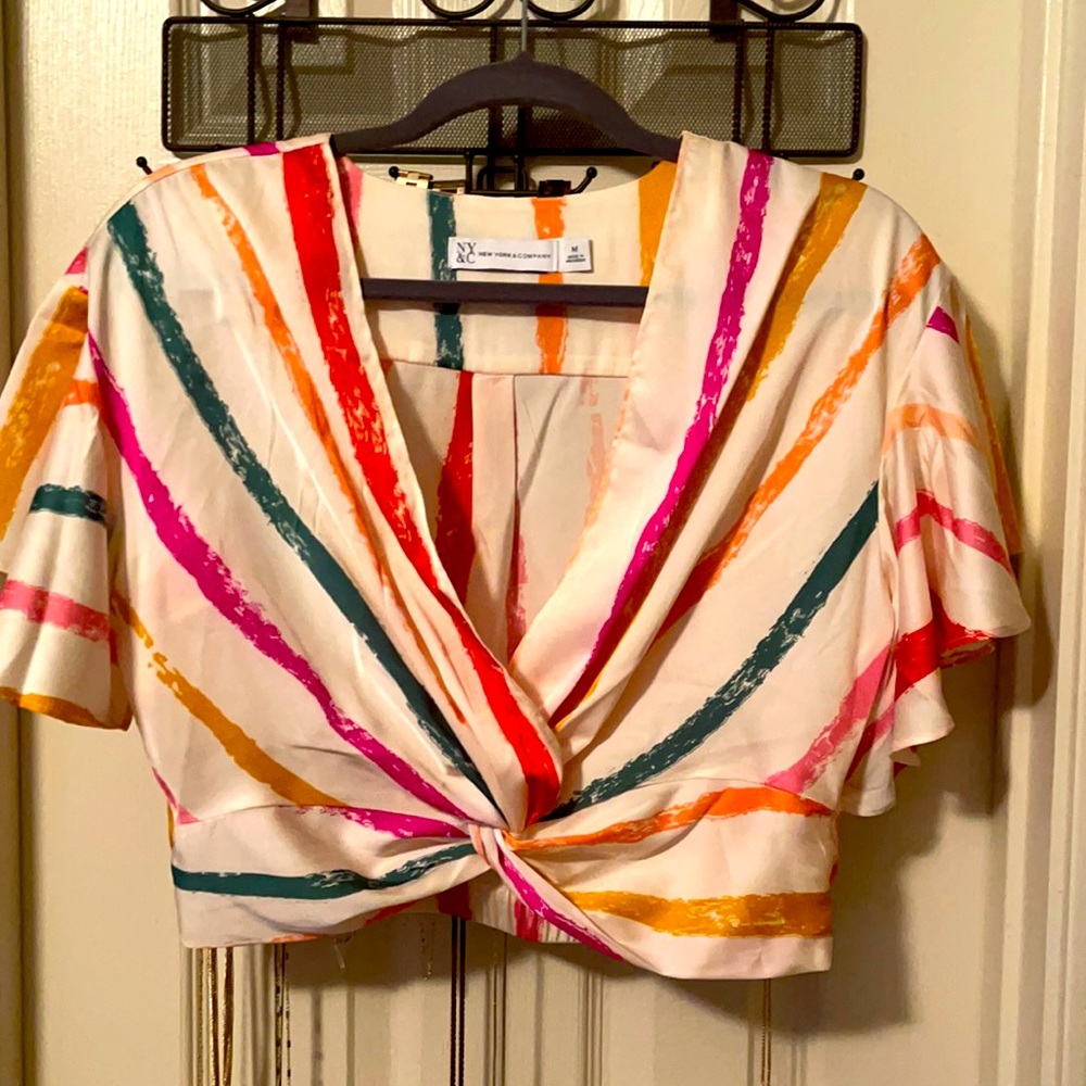 New York & Company twist crop top
